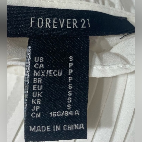 Forever 21 “Liverpool” Beige Blouse, Sz S, Pintuck Front, Slightly Sheer - Picture 4 of 7